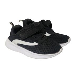 Toddlers Black and‎ White Sneaker Size 5